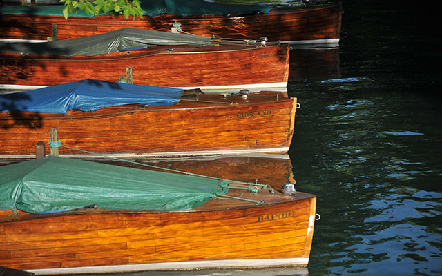 Many boats Annecy